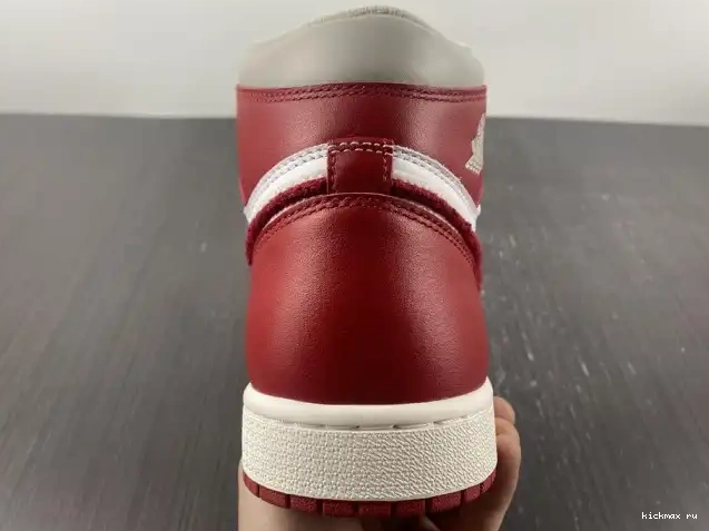 Cheap Kickmax High 1 (W) OG Chenille Newstalgia DJ4891-061 Jordan 0605